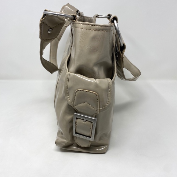 Kenneth Cole Reaction Beige Handbag Medium Sized Purse - Picture 2 of 11